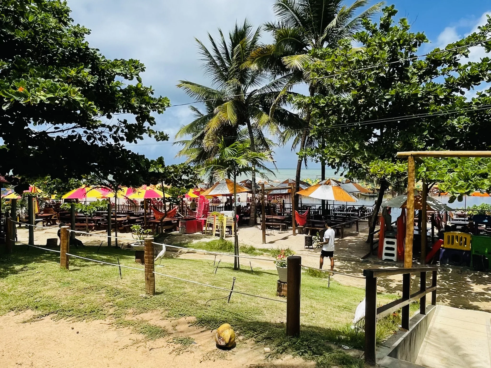 Estrutura de praia no Litoral Sul II