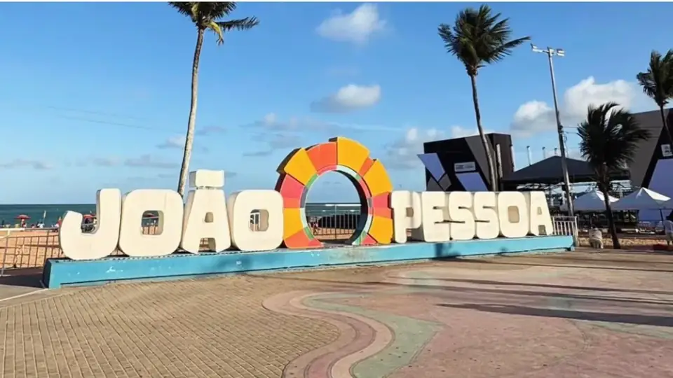 Placa de João Pessoa na orla